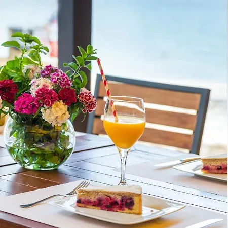 Neptun 3* בריוני