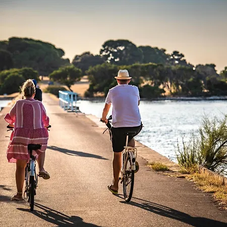 מלון Neptun בריוני