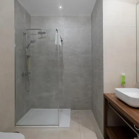 Neptun Hotel 3*