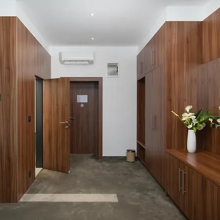 Neptun Hotel 3*