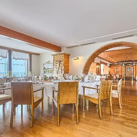 Neptun 3* بريوني