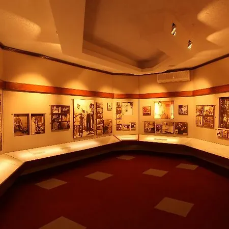 Neptun 酒店 布里俄尼