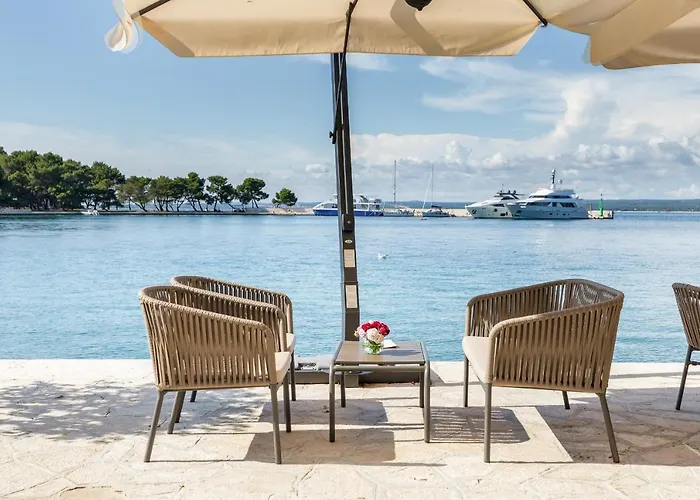 Neptun 호텔 브리유니