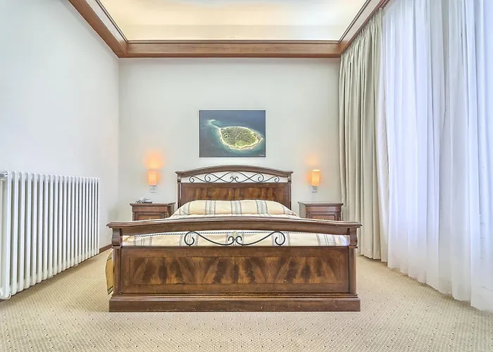 Neptun 3* 布里俄尼