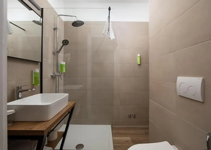 Neptun Hotel 3*