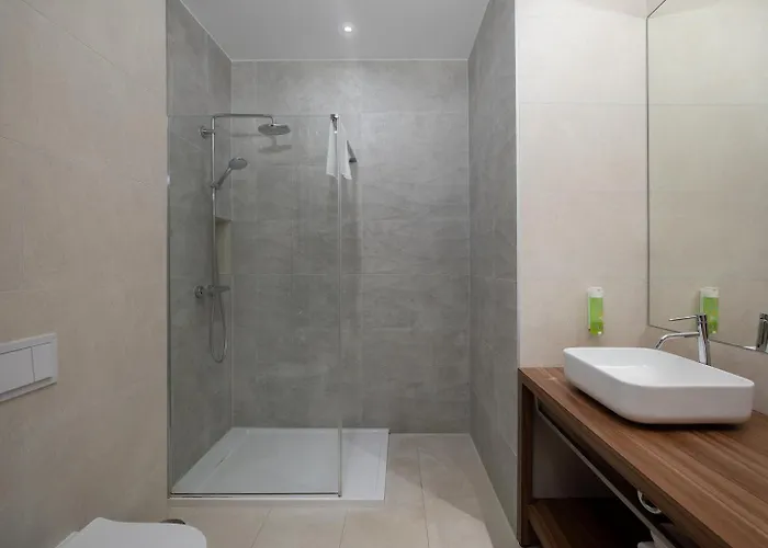 Neptun Hotel 3*