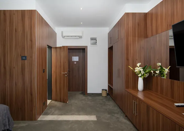 Neptun Hotel 3*